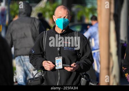 Reuters-Fotograf Mario Anzuoniat a Memorial for Kobe Bryant and Daughter Gianna near Staples Center, Dienstag, 26. Januar 2021, in Los Angeles. (Dyla Stockfoto