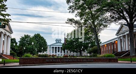 Statesville, North Carolina/USA-5. September 2018: Das historische Mitchell Community College wurde ursprünglich 1852 als Concord Presbyterian Female gechartert Stockfoto