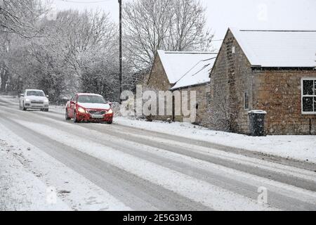 Teesdale, County Durham, Großbritannien. Januar 2021. Wetter in Großbritannien. Mit einer gelben Wetterwarnung in Kraft, die das Met Office in Kraft setzt, trifft schwerer Schnee Teesdale, County Durham, heute Morgen. Kredit: David Forster/Alamy Live Nachrichten Stockfoto