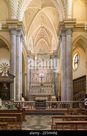 Erice, Sizilien, Italien - 25. August 2017: Hauptaltar in der Kathedrale von Mariä Himmelfahrt in Erice Stockfoto