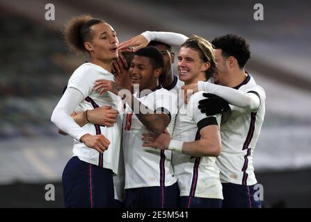 Datei Foto vom 13-11-2020 von England unter 21 Spieler feiern. Ausgabedatum: Donnerstag, 28. Januar 2021. Stockfoto