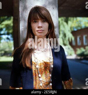 FRANCOISE HARDY, französische Chansonsängerin und Schauspielerin in Deutschland, 1966. FRANCOISE HARDY, französische Chansonsängerin und Filmschauspielerin in Deutschland, 1966. Stockfoto