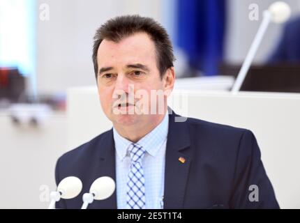 Potsdam, Deutschland. Januar 2021. Frank Bommert (CDU) spricht während der landtagsversammlung. Quelle: Soeren Stache/dpa-Zentralbild/dpa/Alamy Live News Stockfoto