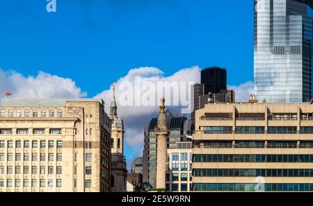 City of London Bürogebäude auf der Nordseite von Die Themse in der Nähe der London Bridge in London Finanzdistrikt England Großbritannien Stockfoto