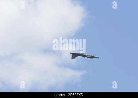 Volkel, Niederlande - 14. Juni 2019: Saab JAS39 Gripen auf dem Kopf bei einer Flugshow Stockfoto