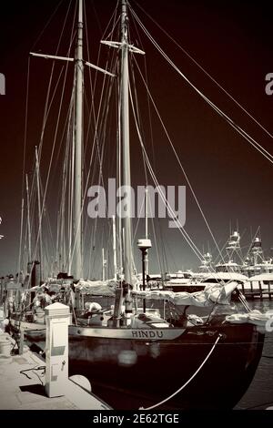 Yacht Schooner Hindu in Key West, Florida, FL USA. Südlichster Punkt in den kontinentalen USA. Insel Urlaubsziel für entspannten Tourismus. Stockfoto