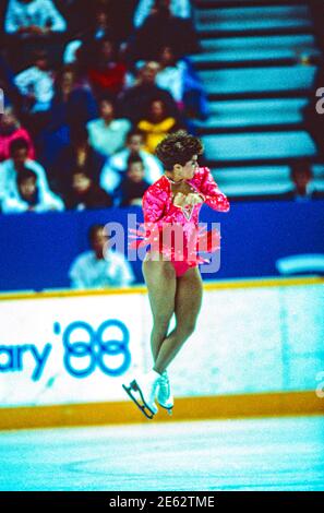 Jill Trenary (USA) im Ladies Figure Skating Short Programm bei den Olympischen Winterspielen 1988. Stockfoto