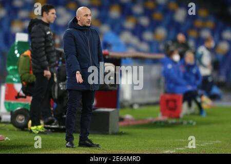 SpeziaÕs Italienischer Trainer Vincenzo Italiano schaut während der italienischen Pokal Fußballspiel SSC Napoli Spezia. Neapel gewann 4:2. Stockfoto