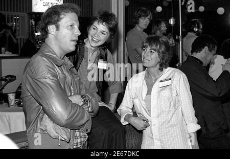 Bob Einstein aka Super Dave Osborne mit Cindy Williams und Penny Marshall bei Flippers, 1978 Stockfoto