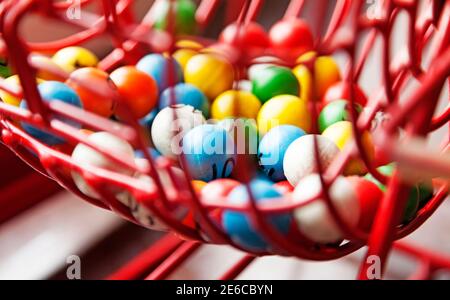 Viele Bälle für Bingo-Spiele Stockfoto