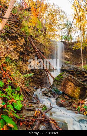 Billy Green Conservation Area Rainbow Falls Hamilton Ontario im Herbst Stockfoto