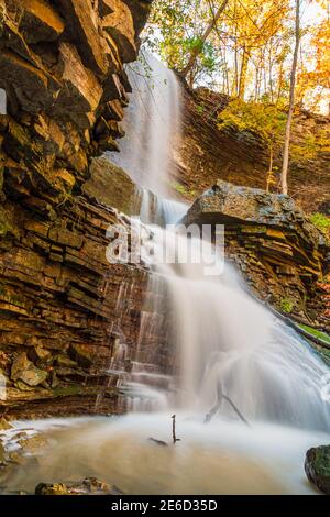 Billy Green Conservation Area Rainbow Falls Hamilton Ontario im Herbst Stockfoto