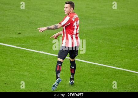 Bilbao, Spanien. Januar 2021, 25. Alex Berenguer von Athletic Club feiert nach dem Tor während der La Liga Spiel zwischen Athletic Club Bilbao A Stockfoto