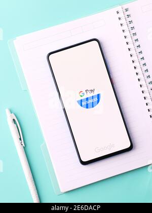 Assam, indien - Januar 31, 2021 : Google Pay-Business-Logo auf Handy-Bildschirm Stock Bild. Stockfoto