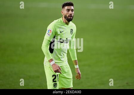 Eibar, Spanien. Januar 2021, 21. Yannick Carrasco von Atletico de Madrid schaut während des La Liga-Spiels zwischen SD Eibar und Club Atletico de Madrid an Stockfoto