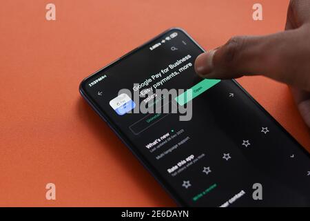 Assam, indien - Januar 31, 2021 : Google Pay-Business-Logo auf Handy-Bildschirm Stock Bild. Stockfoto