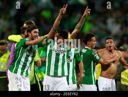 Fussball Fussball Atletico Nacional Gegen Sao Paulo Copa Libertadores Semi Final Atanasio Girardot Stadium Medellin Kolumbien 13 07 16 Marlos Moreno Von Atletico Nacional Reagiert Reuters Fredy Builes Stockfotografie Alamy