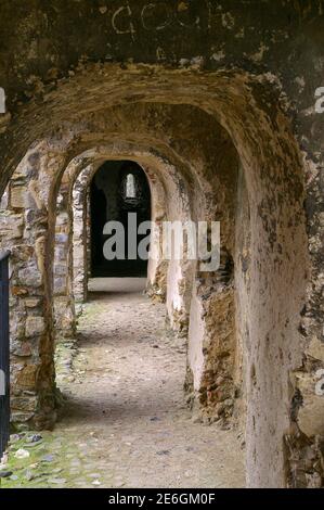Castle Rising Castle, ein normannisches Gebäude aus dem 12. Jahrhundert, Norfolk, Großbritannien Stockfoto