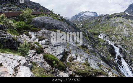 Stigfossen Wasserfall am Trollstigen Pass in Norwegen Stockfoto