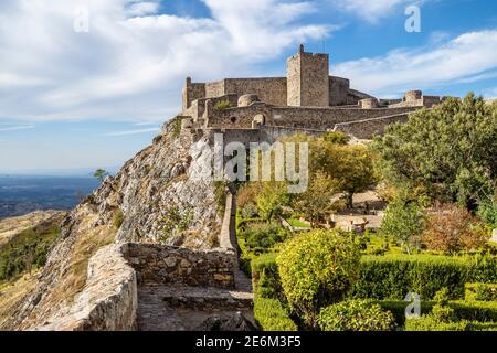 Erstaunliche mittelalterliche Burg auf dem Felsen in Marvao, Alentejo, Portugal Stockfoto