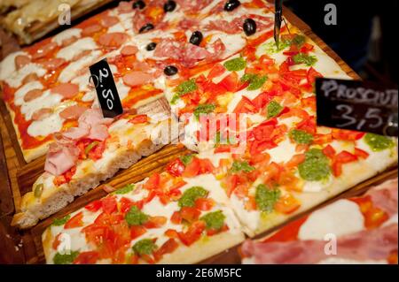 Pizza zum Verkauf in der Stadt Venedig, Italien. Stockfoto