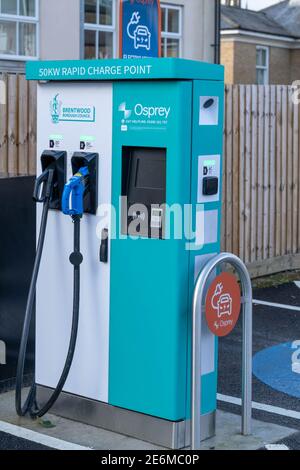 Brentwood Essex 29. Januar 2021: Brentwood Borough Council hat sich mit Osprey Charging Network zusammengeschlossen, um eine Reihe von Ladegeräten für Elektrofahrzeuge im Rathaus in der Ingrave Road zu starten. Der neue 50kW Rapid chargepoint ist 24/7 täglich für die Öffentlichkeit zugänglich. Kredit: Ian Davidson/Alamy Live Nachrichten Stockfoto