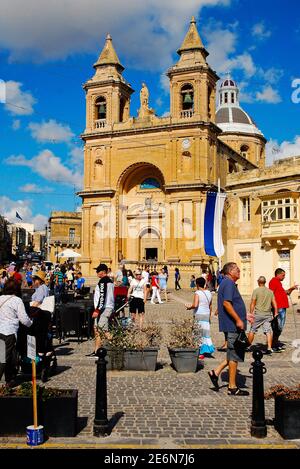 Pfarrkirche unserer Lieben Frau von Pompei im berühmten Fischdorf Marsaxlokk auf der Insel Malta Stockfoto