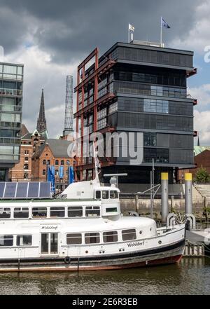 Das Gebäude der China Shipping Agency am Sandtorquay in der Hamburger HafenCity Stockfoto