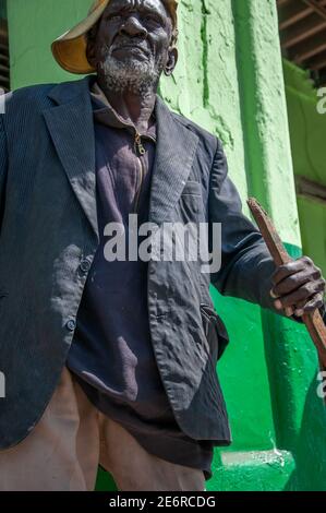 La Havana, Kuba. 04-15-2018. Porträt eines alten Mannes auf den Straßen von La Havana, Kuba. Stockfoto