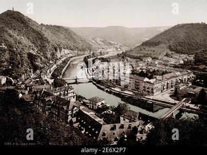 Jahrgang 19. Jahrhundert / 1900 Foto: Bad Ems, eine Stadt in Rheinland Pfalz, Deutschland. Es ist der Verwaltungssitz des Landkreises Rhein-Lahn und ist als Kurort an der Lahn bekannt. Fluss, Stadt und Brücken. Stockfoto