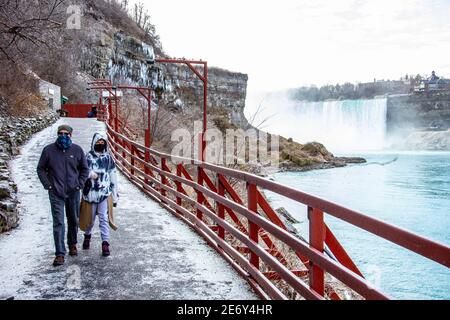 Höhle der Winde im Winter, Niagara Falls, NY, USA Stockfoto