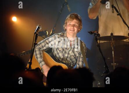 Der französische Sänger und Star Academy 3-Kandidat Patxi tritt mit seiner Band am 4. Januar 2007 in der Olympia Hall in Paris, Frankreich, live auf. Foto von Christophe Guibbaud/ABACAPRESS.COM Stockfoto