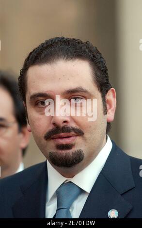 Saad Hariri, Vorsitzender der anti-syrischen Parlamentsmehrheit im Libanon, spricht nach seiner Konferenz mit dem französischen Präsidenten Jacques Chirac am 14. Januar 2007 in Paris zu den Medien im Elysee-Palast. Foto von Jules Motte/ABACAPRESS.COM Stockfoto