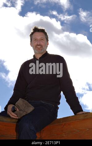 Der französische Regisseur und Schauspieler Antoine de Caunes posiert während der Fotoschau beim 10. Internationalen Comedy Film Festival in L'Alpe d'Huez, Frankreich, am 19. Januar 2007. Foto von Guibbaud-Guignebourg/ABACAPRESS.COM Stockfoto