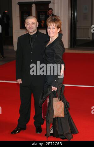 Andy Serkis und seine Frau Lorraine Ashbourne kommen für die Orange British Academy Film Awards (BAFTAs) 2007 an, die am 11. Februar 2007 im Royal Opera House in Covent Garden im Zentrum von London stattfinden. Foto von Nicolas Khayat/ABACAPRESS.COM Stockfoto