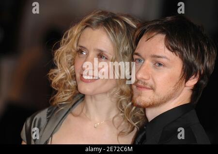 Anne-Marie Duff und James McAvoy kommen zu den Orange British Academy Film Awards 2007 (BAFTAs), die am 11. Februar 2007 im Royal Opera House in Covent Garden im Zentrum von London stattfinden. Foto von Nicolas Khayat/ABACAPRESS.COM Stockfoto