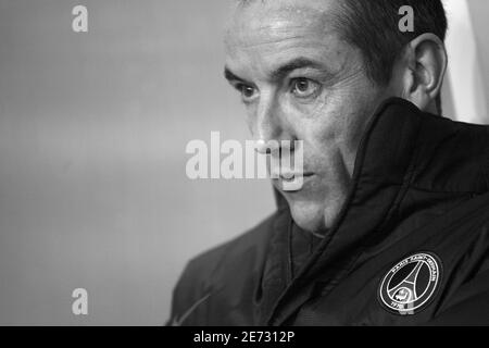 Paris Saint Germain Trainer Paul Le Guen während des französischen Fußballspiels der ersten Liga Paris Saint-Germain vs. ALS Saint-Etienne im Parc des Princes Stadion in Paris, Frankreich, am 25. Februar 2007. ASSE gewann 2:0. Foto von Christian Liewig/ABACAPRESS.COM Stockfoto