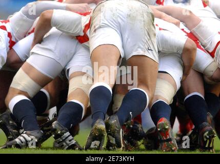 Scrum während der Rugby Union, RBS 6 Nations Meisterschaft 2007 England gegen Frankreich in Twickenham in London, Großbritannien, am 11. März 2007. England gewann 28-16. Foto Nicolas Gouhier/Cameleon/ABACAPRESS.COM Stockfoto