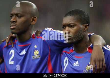 Die Franzosen Djibril Cisse und Abou Diarra beim internationalen Freundschaftsspiel, Frankreich gegen Österreich am 28. März 2007 im Stade de France in Saint-Denis bei Paris. Frankreich gewann 1:0. Foto von Mehdi Taamallah/Cameleon/ABACAPRESS.COM Stockfoto