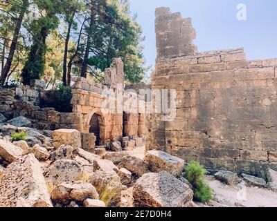 Touristenroute, Ruinen der antiken Stadt Seleucia in der Provinz Antalya, Türkei. Stockfoto