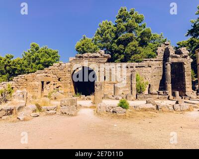 Touristenroute, Ruinen der antiken Stadt Seleucia in der Provinz Antalya, Türkei. Stockfoto