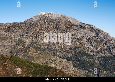 Gipfel von Torrecilla im Nationalpark Sierra de las Nieves in der Sierra Ronda, Malaga. Andalusien, Spanien Stockfoto