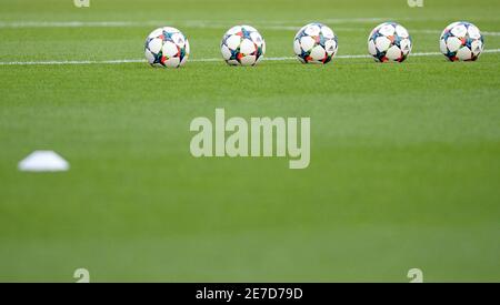 BERLIN, DEUTSCHLAND - 6. JUNI 2015: Offizieller Matchball während des UEFA Champions League Finales 2014/15 zwischen Juventus Torino und FC Barcelona im Olympiastadion. Stockfoto