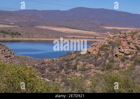 Der Clanwilliam Damm in den Hügeln außerhalb des kleinen westlichen kapstadt Stockfoto