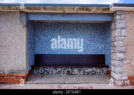 Mosaik in Seaside Shelter auf Rhos auf Sea Wales UK Stockfoto