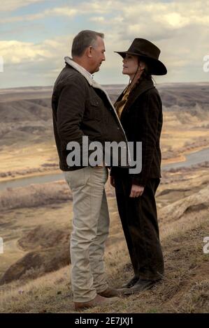 KEVIN COSTNER und DIANE LANE in LIESSEN IHN GEHEN (2020), Regie THOMAS BEZUCHA. Bild: Mazur / Kaplan Company / Album Stockfoto