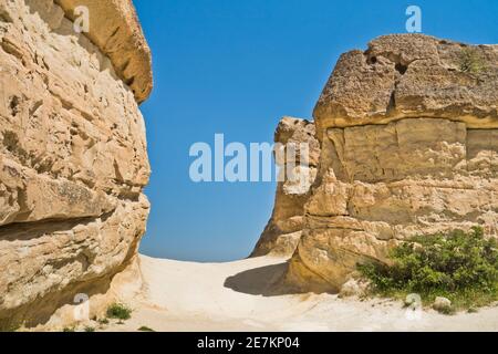 Detail von herrlichen Steinstrukturen und in der Nähe von Goreme, Kappadokien, Anatolien, Türkei Stockfoto