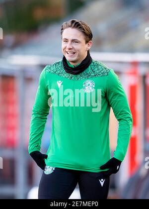 Tannadice Park, Dundee, Großbritannien. Januar 2021. Scottish Premiership Football, Dundee United gegen Hibernian; Scott Allan von Hibernian bereitet sich auf das Spiel vor Kredit: Action Plus Sports/Alamy Live News Stockfoto