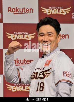 Tokio, Japan. Januar 2021. Der ehemalige New York Yankees Pitcher Masahiro Tanaka posiert für Fotografen während einer Pressekonferenz in Tokio, Japan am Samstag, 30. Januar 2021. Er kehrt nach Japan zurück, nachdem er für die New York Yankees gespielt hat. Foto von Keizo Mori/UPI Kredit: UPI/Alamy Live News Stockfoto