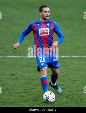 Eibar, Spanien. Januar 2021, 30. Roberto Antonio Correa von SD Eibar in Aktion während des La Liga-Spiels zwischen SD Eibar und Sevilla FC im Ipurua Stadion gespielt. Kredit: Ion Alcoba/Capturasport/Alamy Live Nachrichten Stockfoto